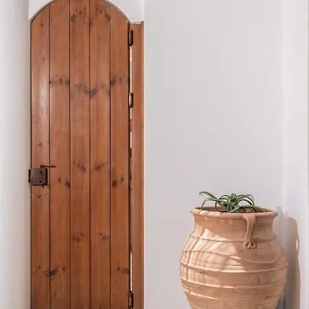 Euphoria And Apartahotel